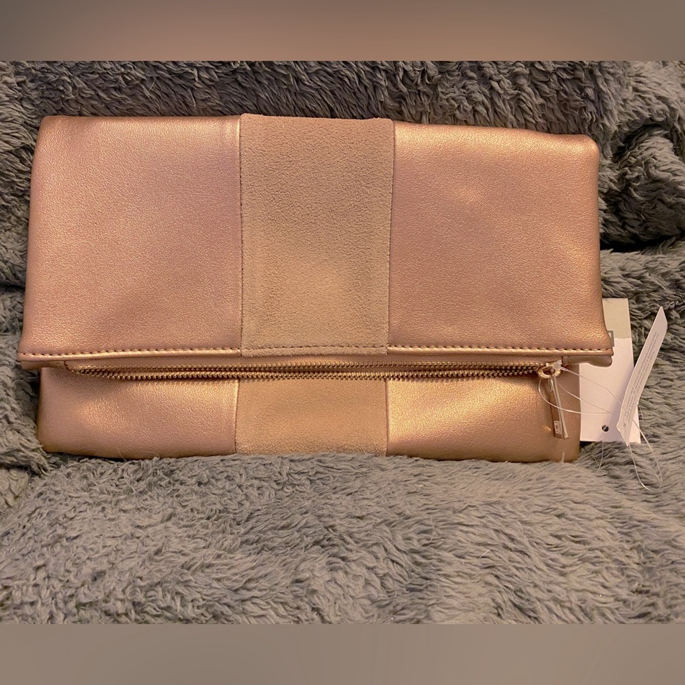 BP. Clutch NWT